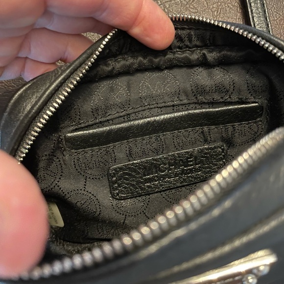 Michael Kors Black Crossbody Bag with Chain Strap - Picture 4 of 6